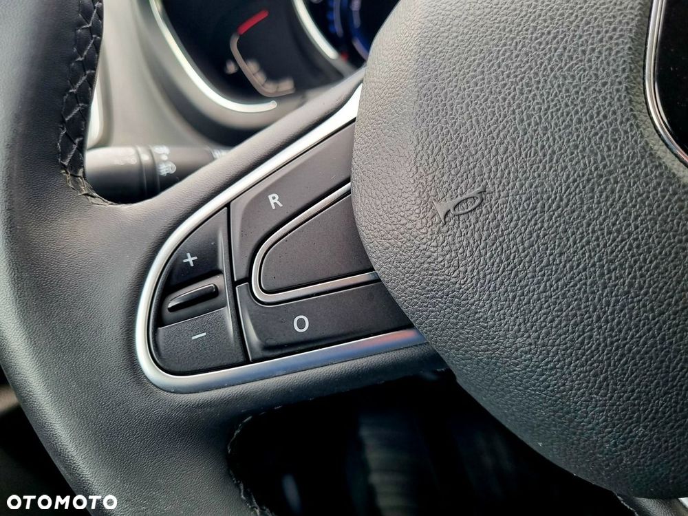 Renault Grand Scenic - 17