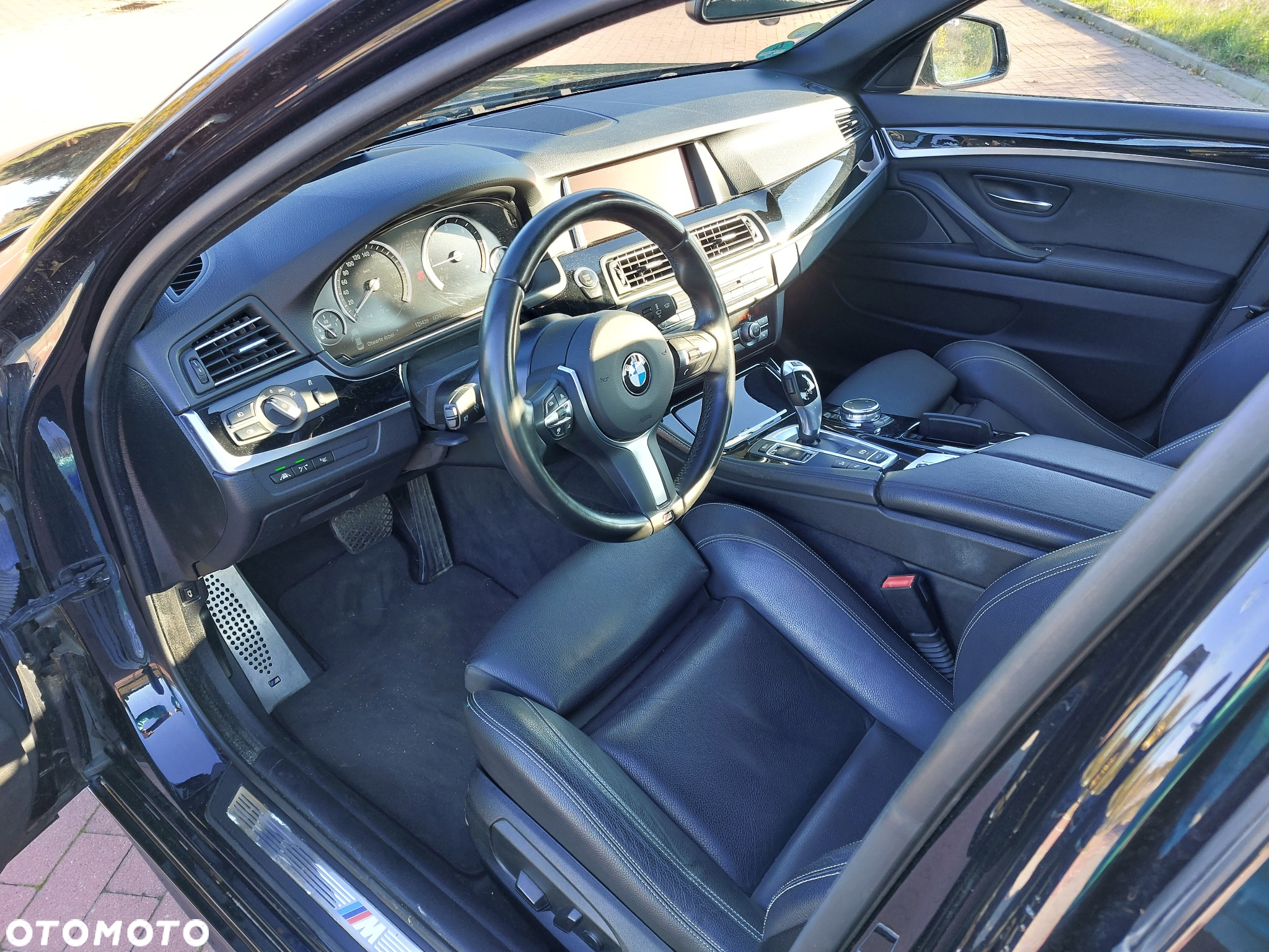 BMW Seria 5 520d M Sport - 23