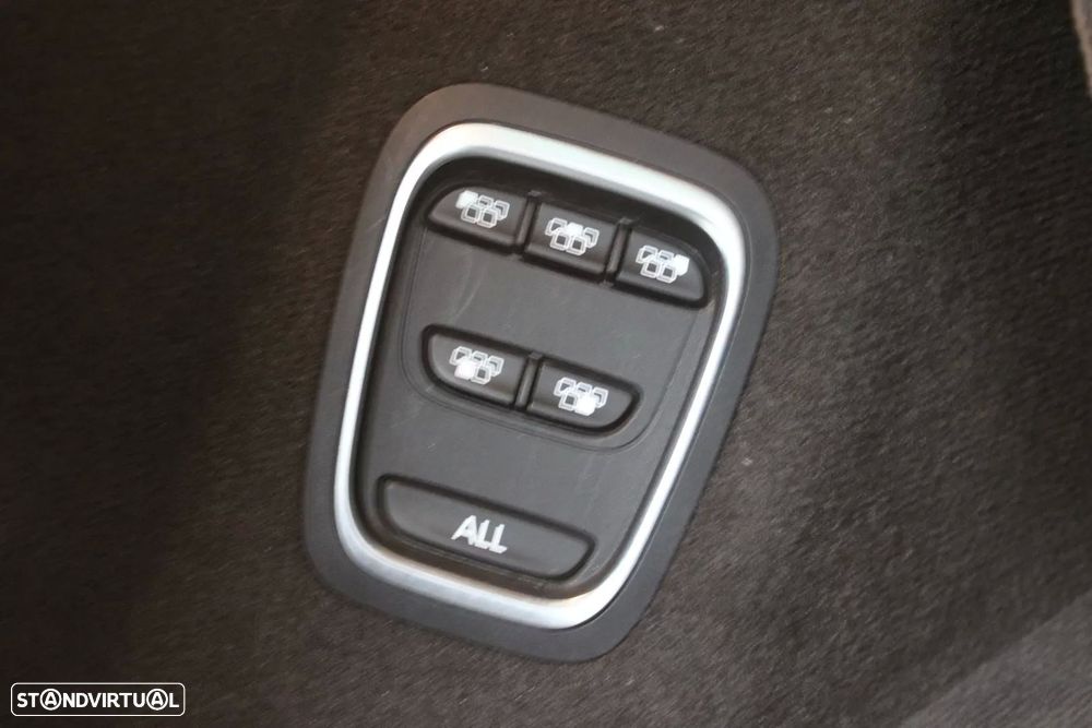 Renault Espace 1.6 dCi Initiale Paris EDC — fotografia 26