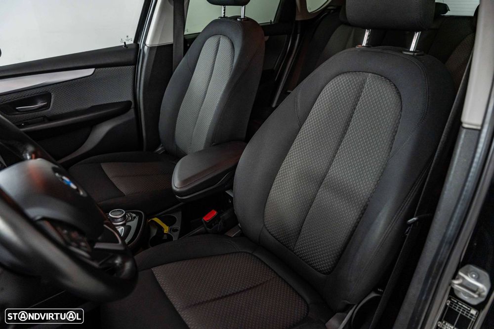 BMW 225xe Active Tourer Advantage - 32