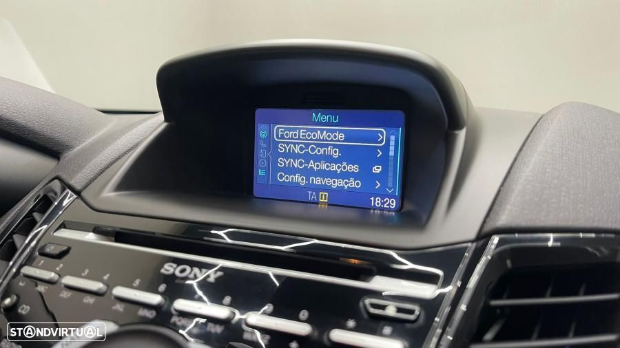 Ford Fiesta 1.5 TDCi Titanium - 21