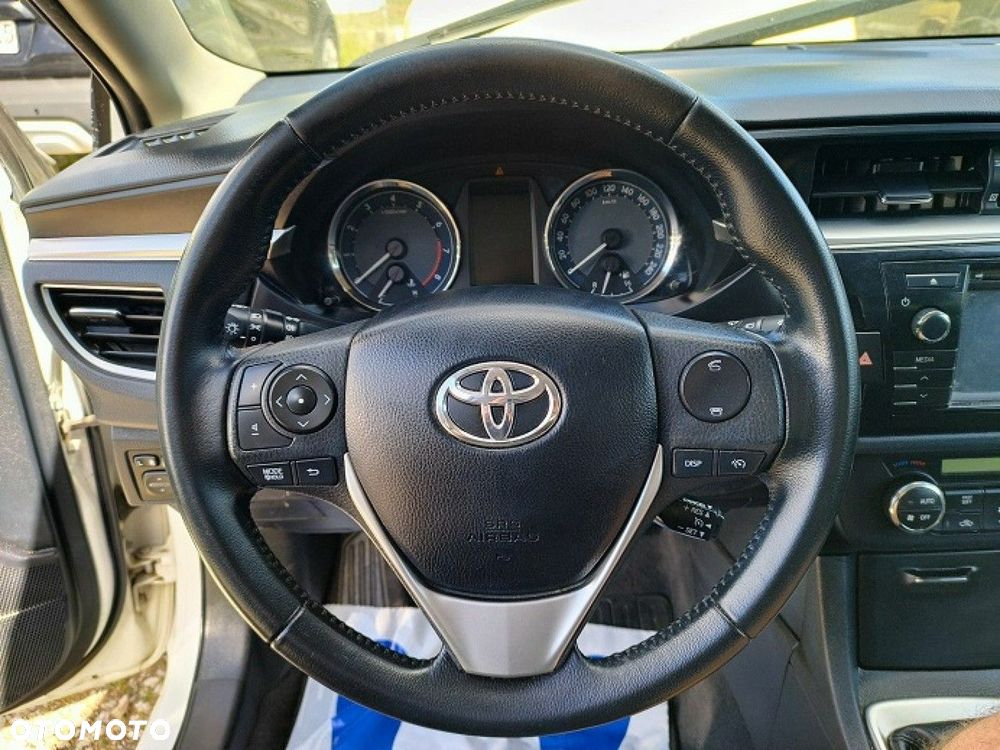 Toyota Corolla - 16