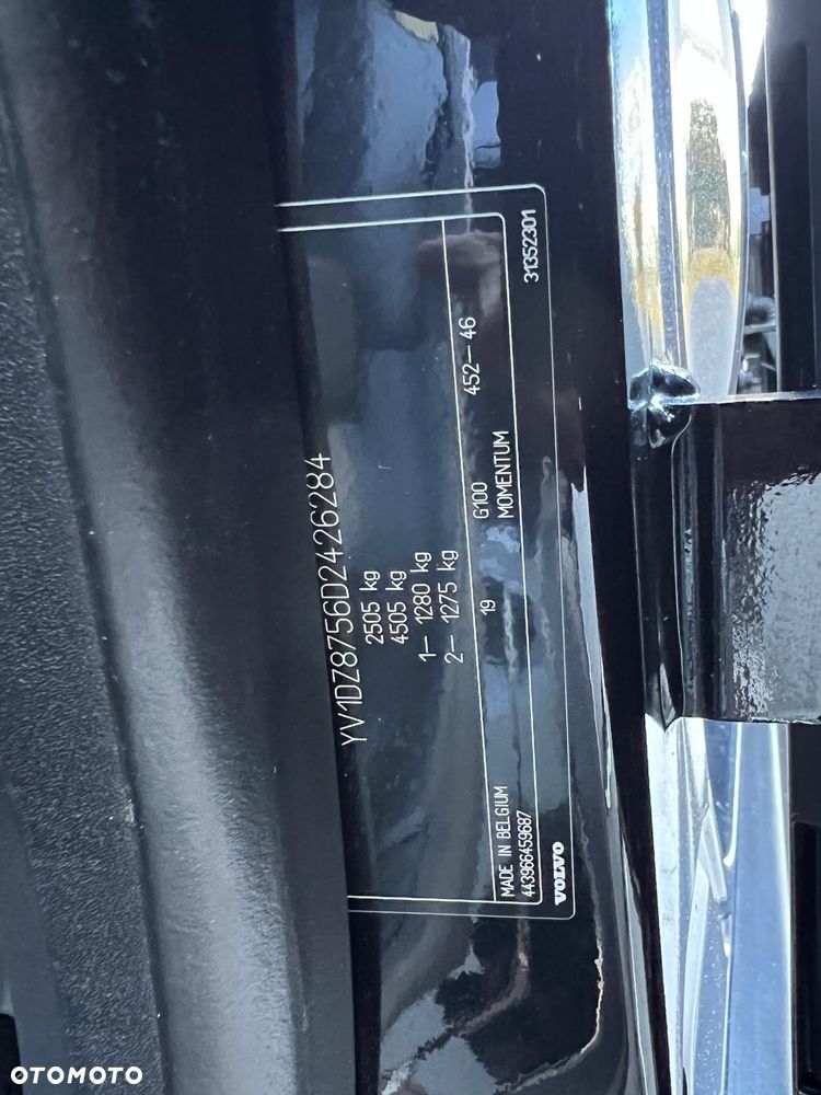 Volvo XC 60 D4 AWD Geartronic Momentum - 32