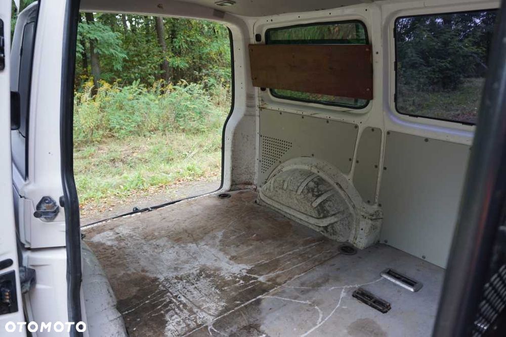 Volkswagen T5 - 14