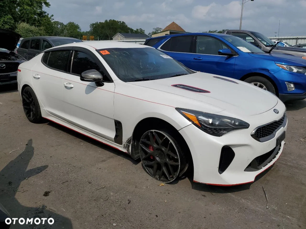 Kia Stinger 3.3 T-GDI AWD GT