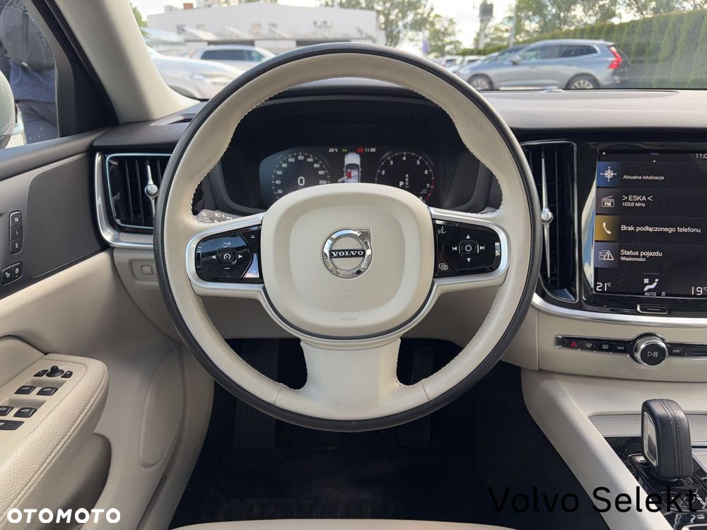 Volvo V60 Cross Country - 14