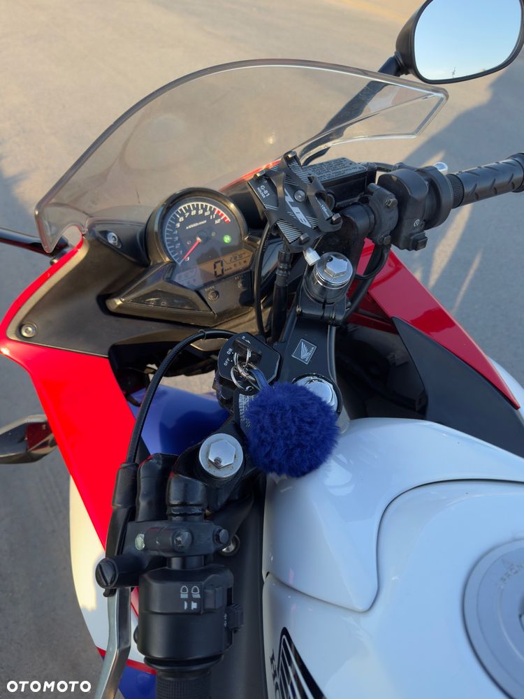 Honda CBR - 6