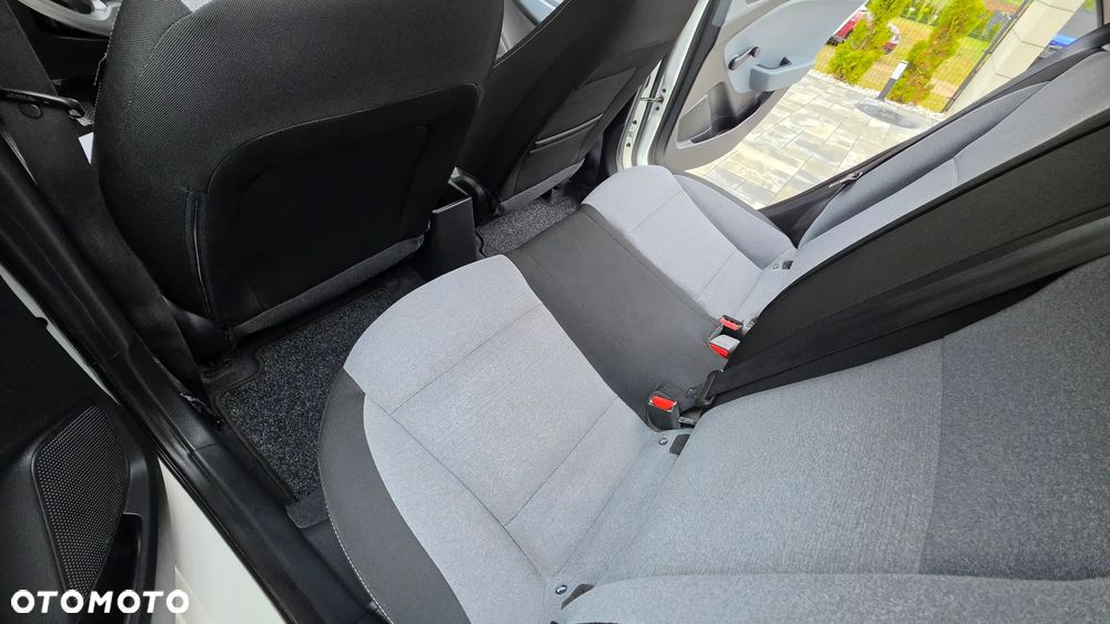 Hyundai i20 1.2 Intro Edition - 15