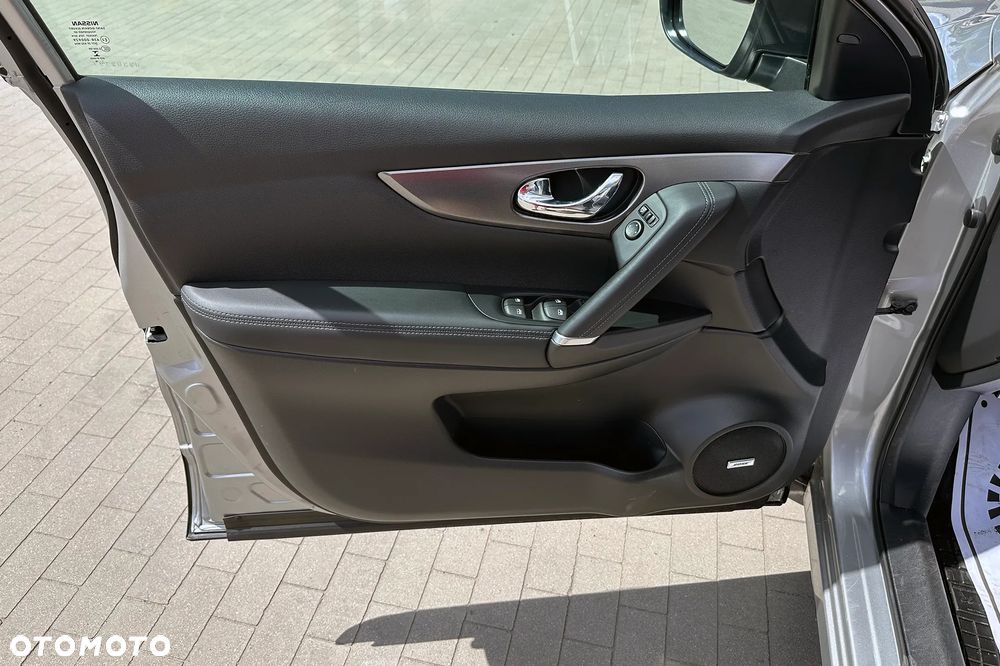Nissan Qashqai 1.6 dCi Xtronic TEKNA+ - 20