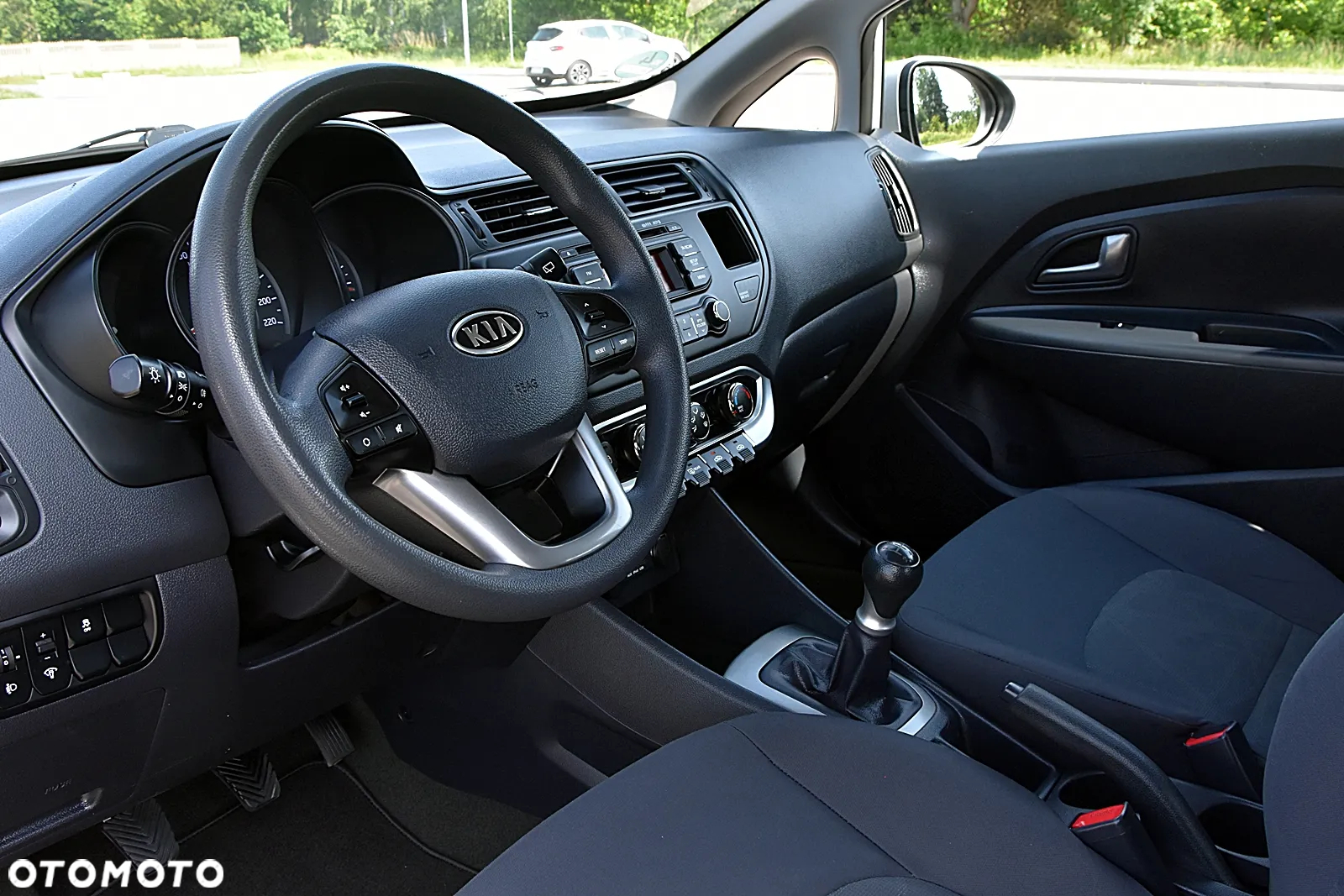 Kia Rio 1.2 Attract - 18