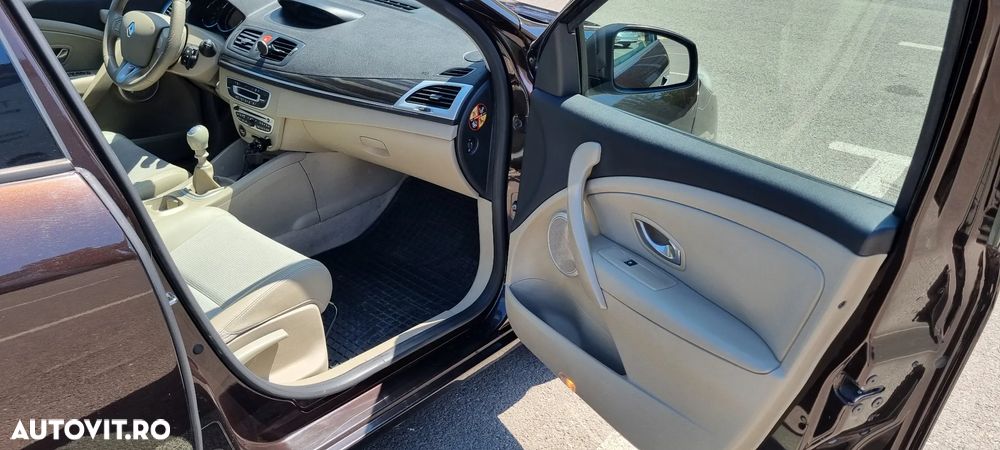 Renault Megane Estate 1.4 TCe Privilege EVO - 2