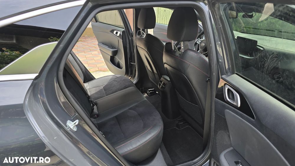 Kia Pro Ceed 1.6 T-GDI GT - 14