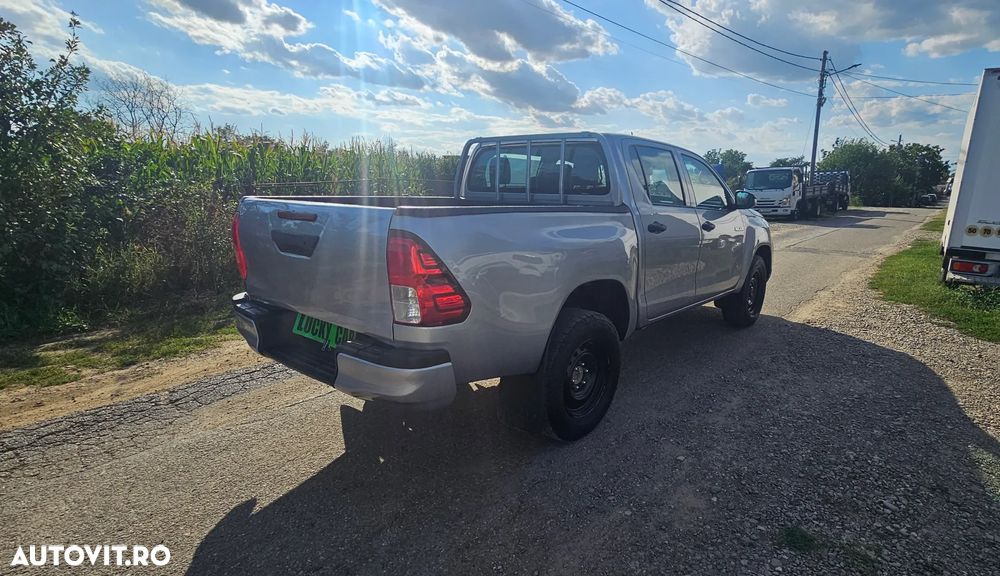 Toyota Hilux 4x4 Double Cab M/T Comfort - 5