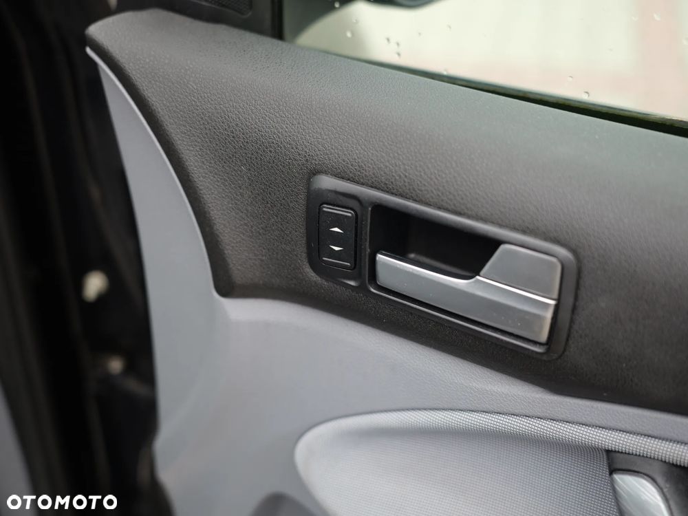 Ford C-MAX - 17