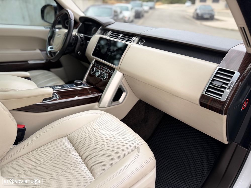 Land Rover Range Rover 3.0 TDV6 Autobiography - 32