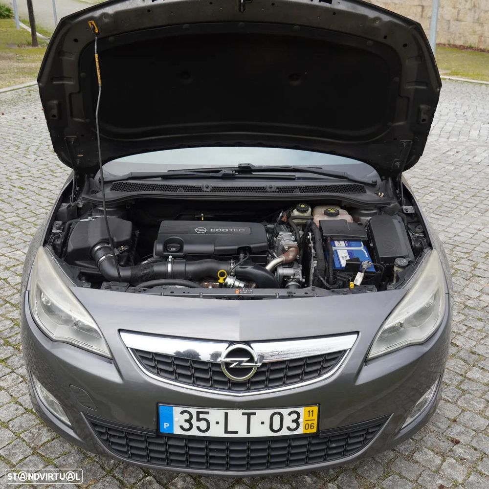 Opel Astra Caravan - 38