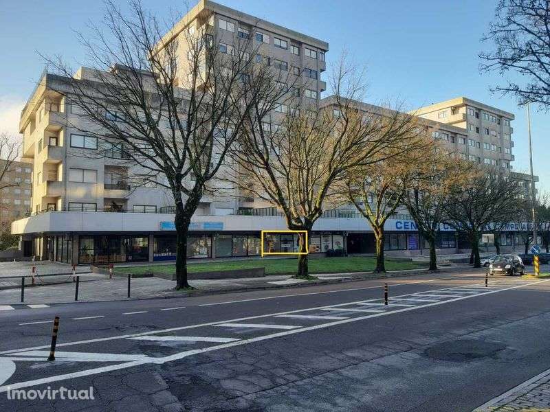 Loja luminosa com ampla montra em Lordelo do Ouro – Campo Alegre - Grande imagem: 5/10