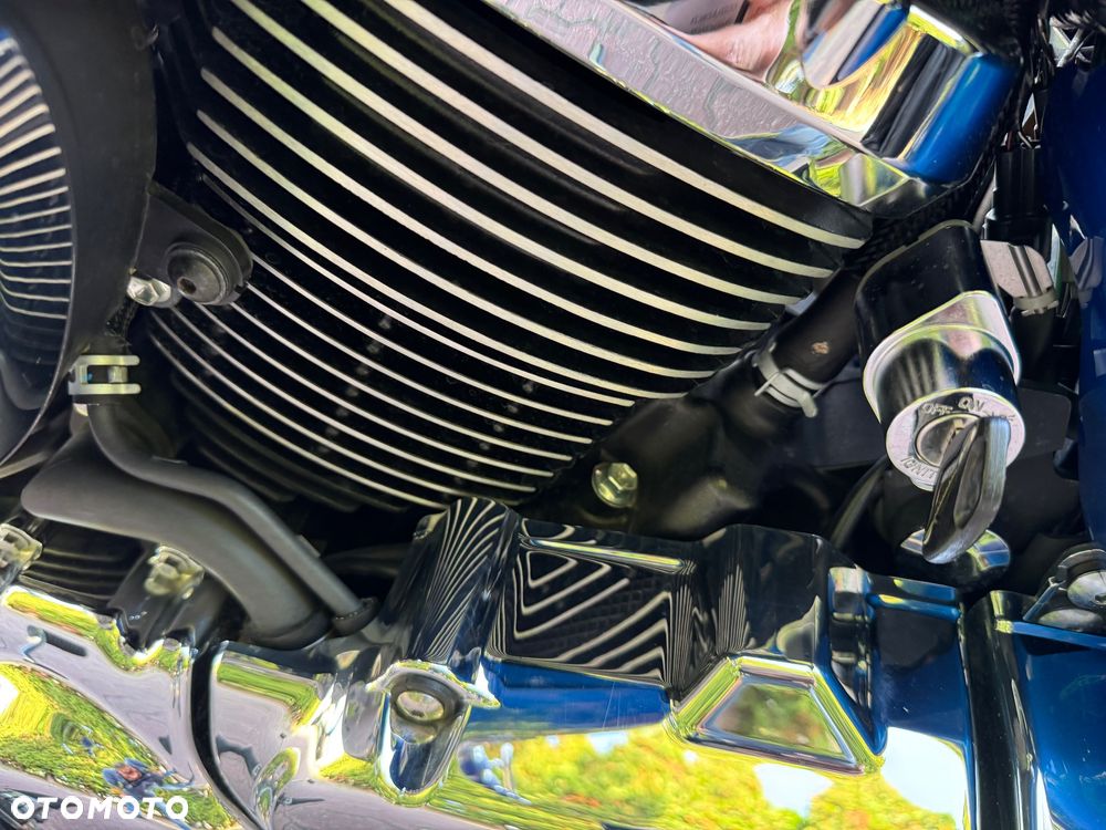 Suzuki Intruder - 19