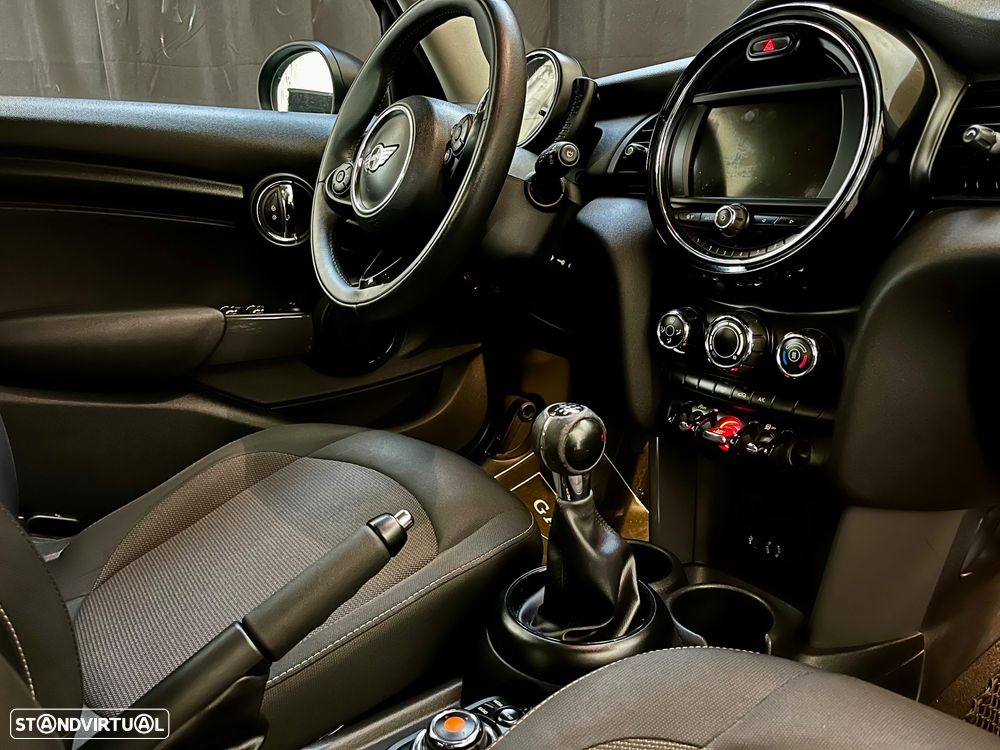 MINI 5 Portas Cooper - 11