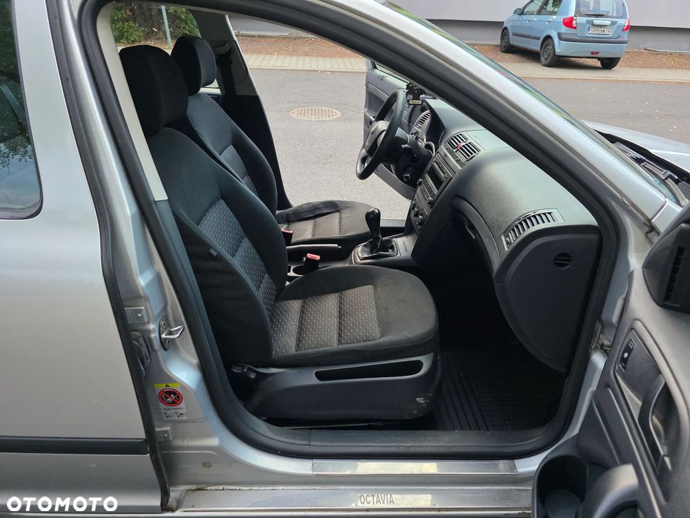 Skoda Octavia 1.6 Elegance EU5 - 10