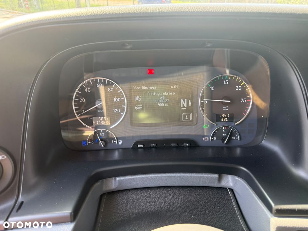 Mercedes-Benz Actros - 10
