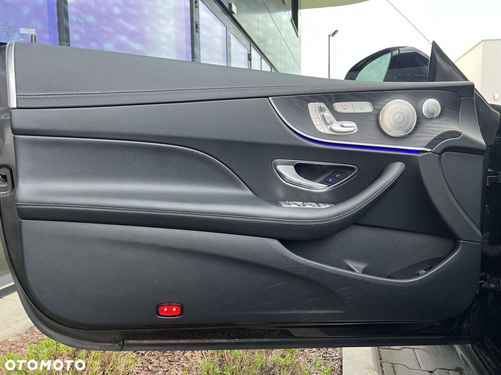 Mercedes-Benz Klasa E - 21