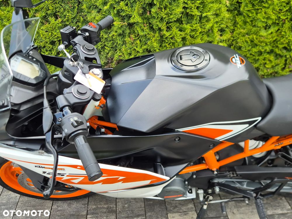 KTM RC 125 - 16