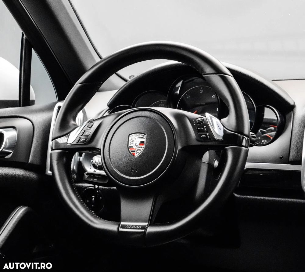 Porsche Cayenne - 19