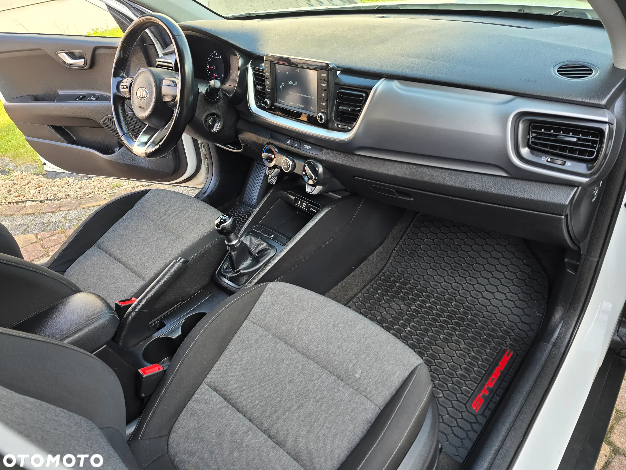 Kia Stonic 1.2 L - 9