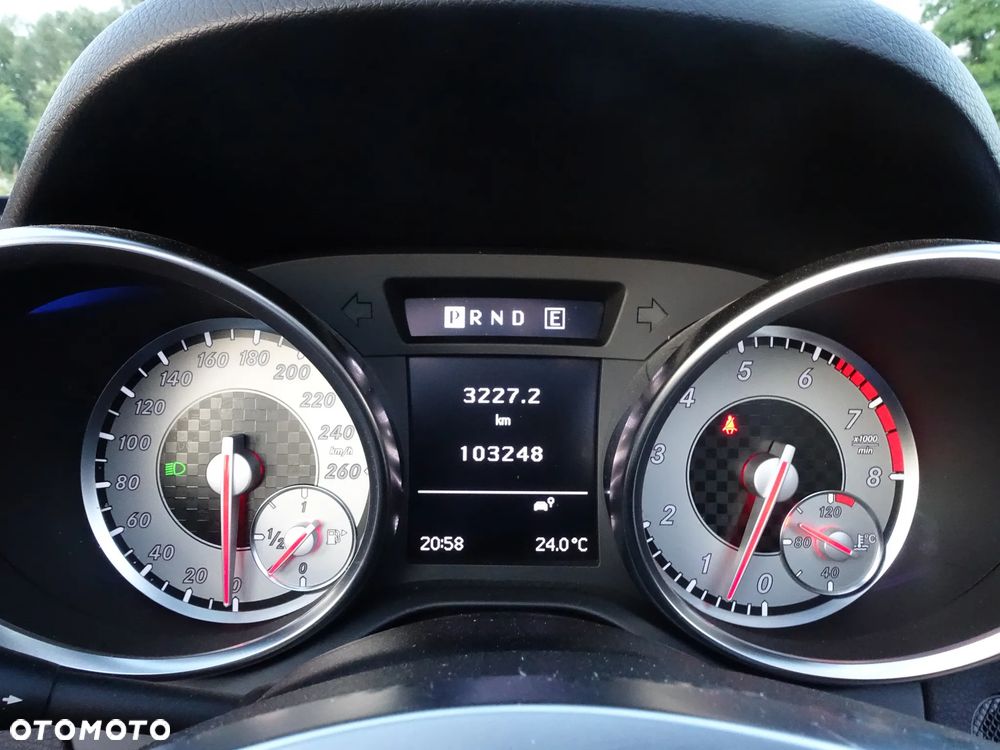 Mercedes-Benz SLK 350 (BlueEFFICIENCY) 7G-TRONIC - 18