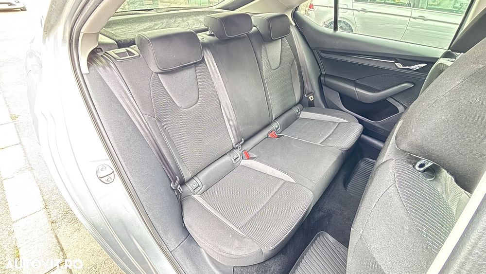 Skoda Octavia 2.0 TDI DSG Style - 7
