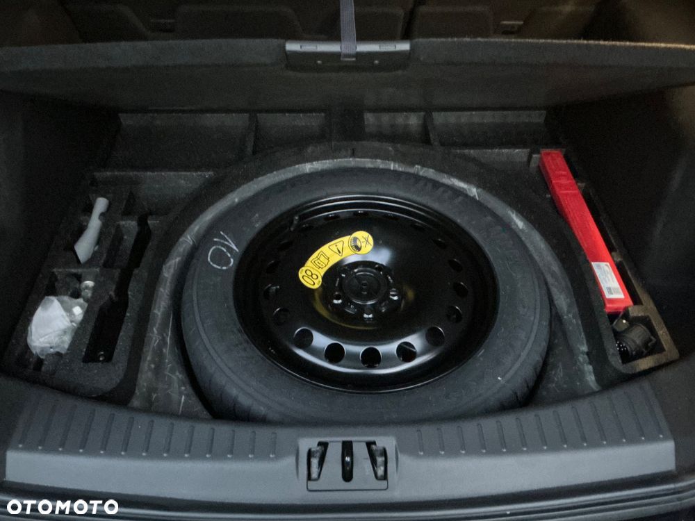 Ford Kuga - 28