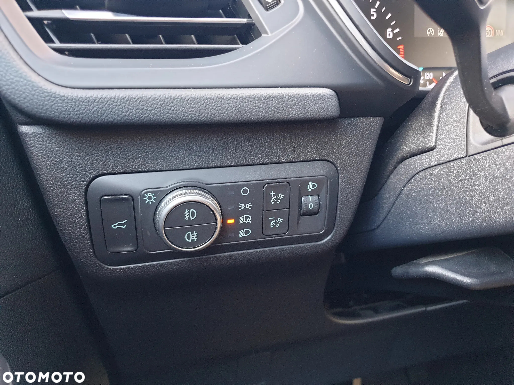Ford Kuga 1.5 EcoBoost TITANIUM - 25