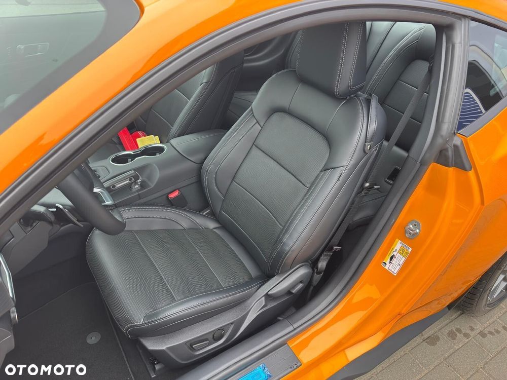 Ford Mustang - 17