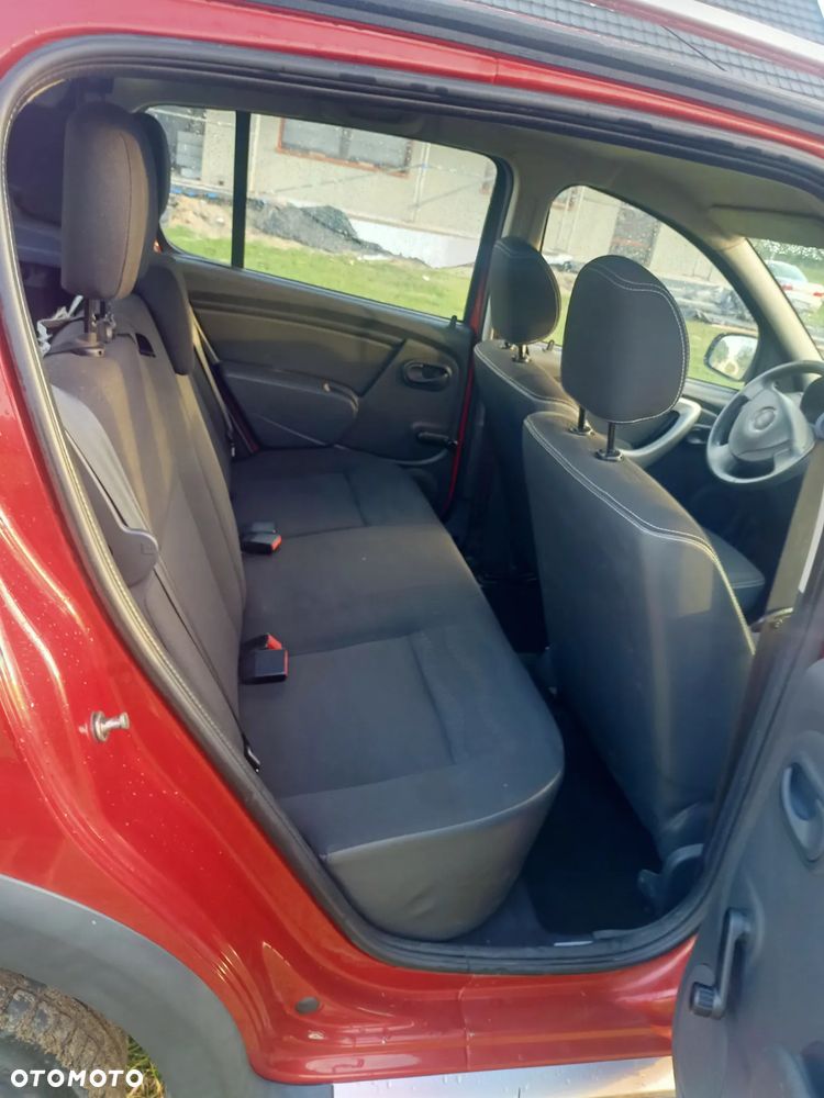 Dacia Sandero Stepway2 1.6 - 6