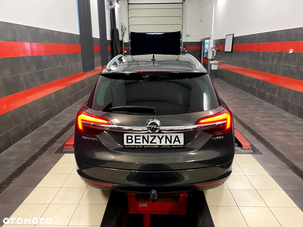 Opel Insignia 1.6 T Cosmo S&S - 11