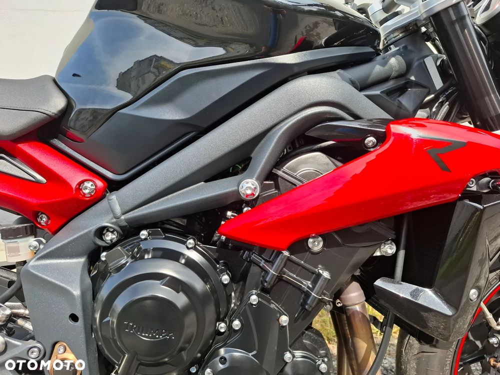 Triumph Street Triple - 13