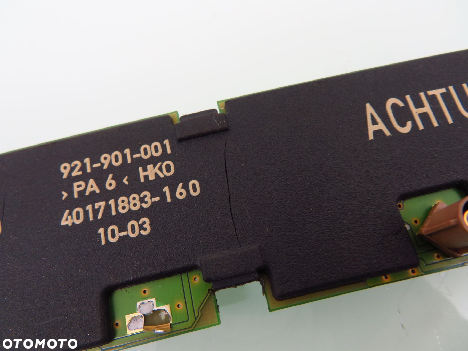 WZMACIACZ ANTENOWY AUDI A8 D3 4E0035225D - 4