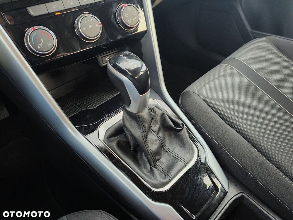 Volkswagen T-Roc - 22