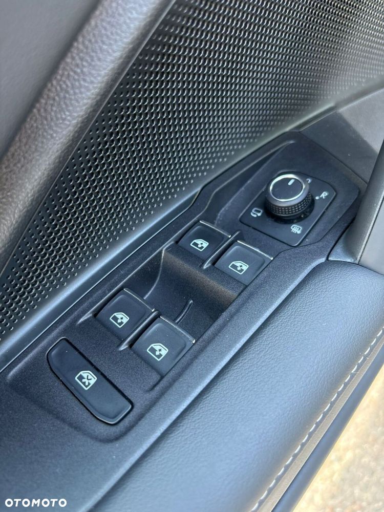 Volkswagen Tiguan - 10