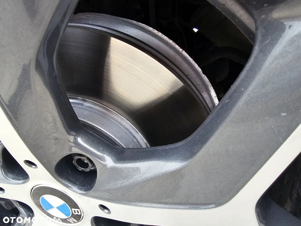 BMW X1 sDrive18d xLine - 16