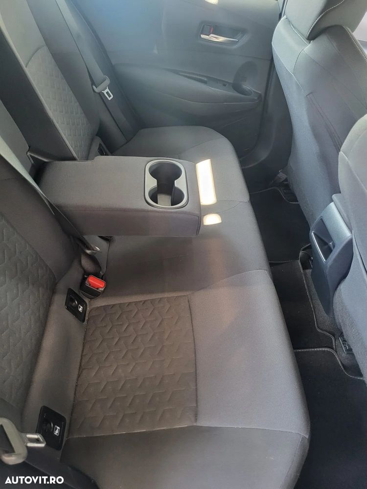 Toyota Corolla - 10