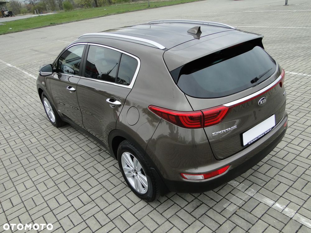 Kia Sportage 2,0 CRDI AWD Platinum - 3