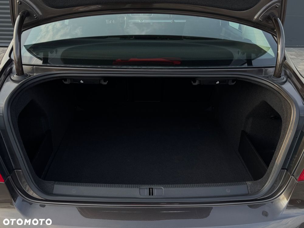 Volkswagen Passat 1.8 TSI DSG Comfortline - 37
