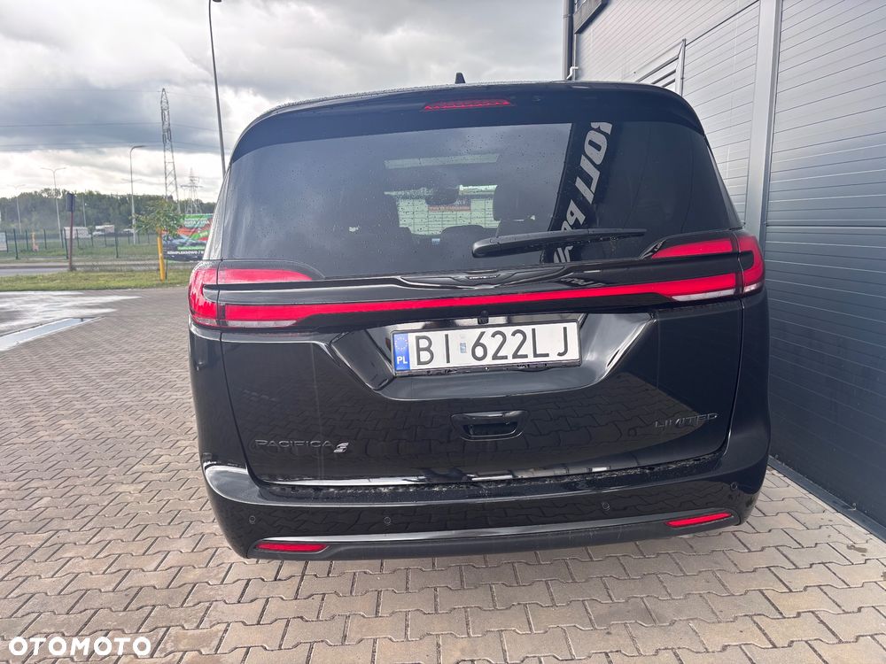 Chrysler Pacifica - 7