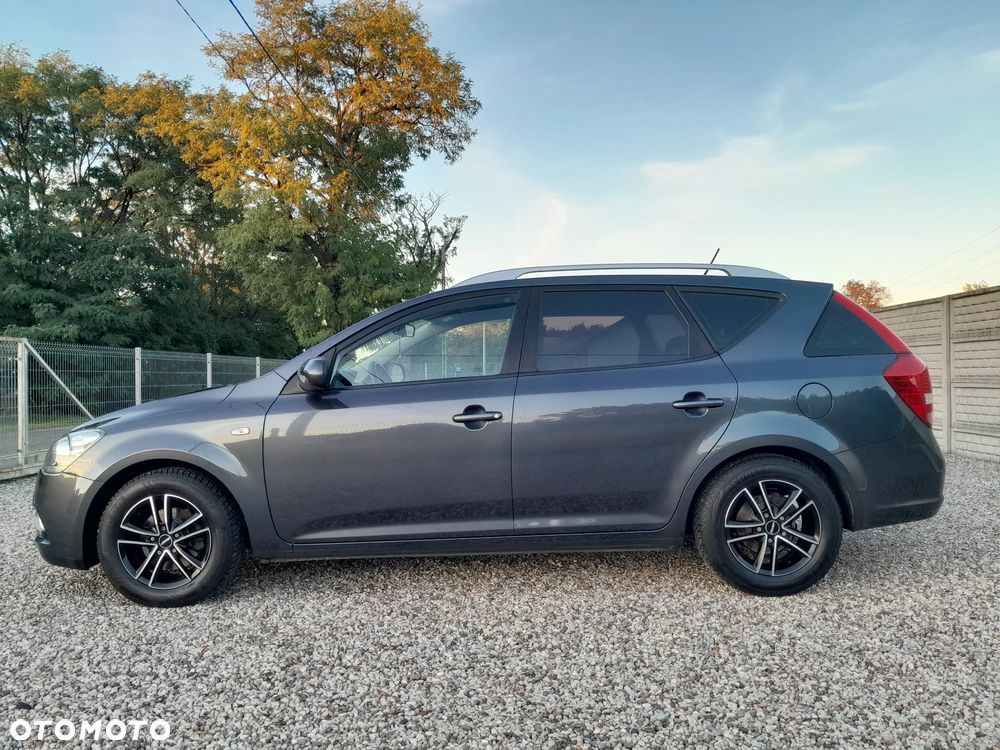 Kia Ceed - 39