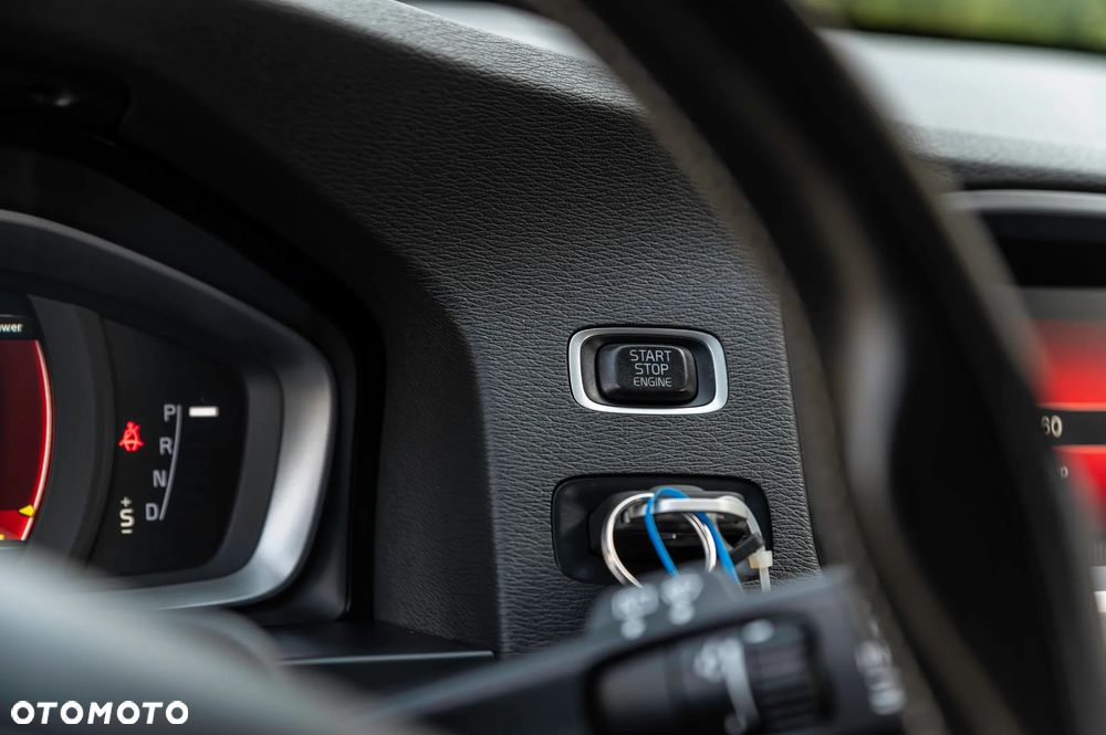 Volvo V60 D2 Geartronic Momentum - 33