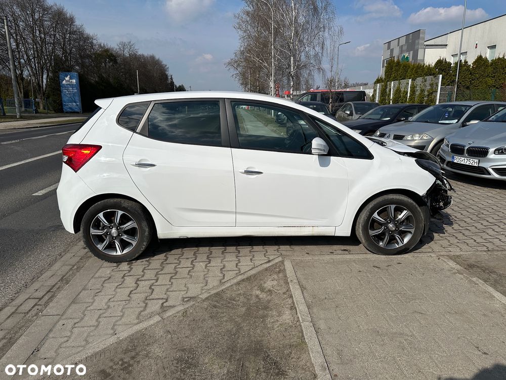 Hyundai ix20 1.4 Premium blue - 4