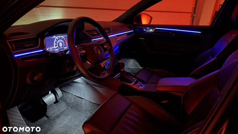 Skoda Superb 2.0 TDI SCR 4x4 L&K DSG - 12