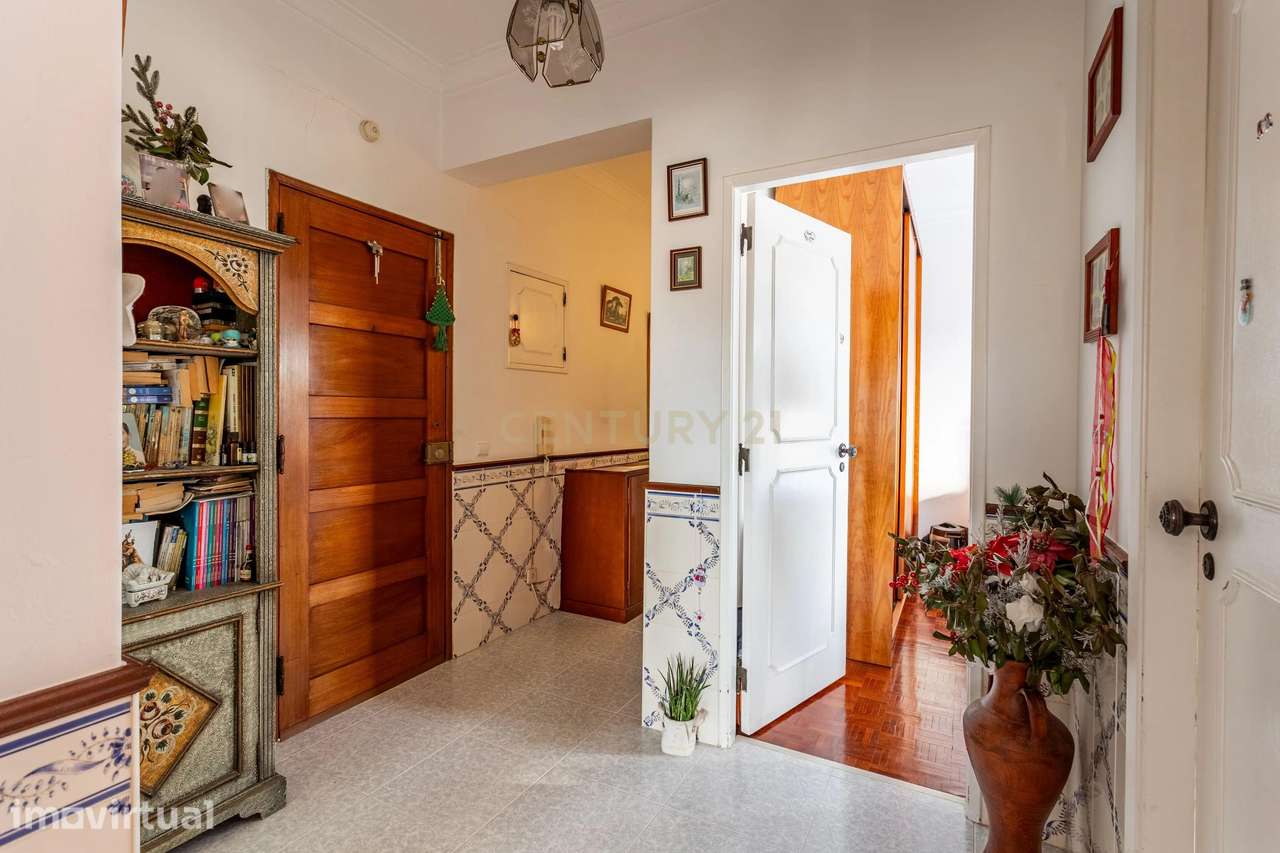 Apartamento T3 com garagem Box em Algueirão Mem Martins - Grande imagem: 2/23